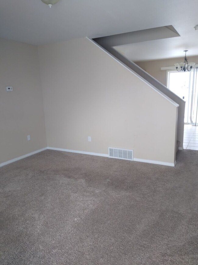 Building Photo - 1238