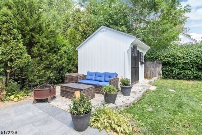 Building Photo - 16 Providence St