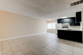 Building Photo - 698 Northrop Ave