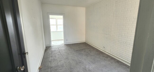 Building Photo - 9241 S Laflin St