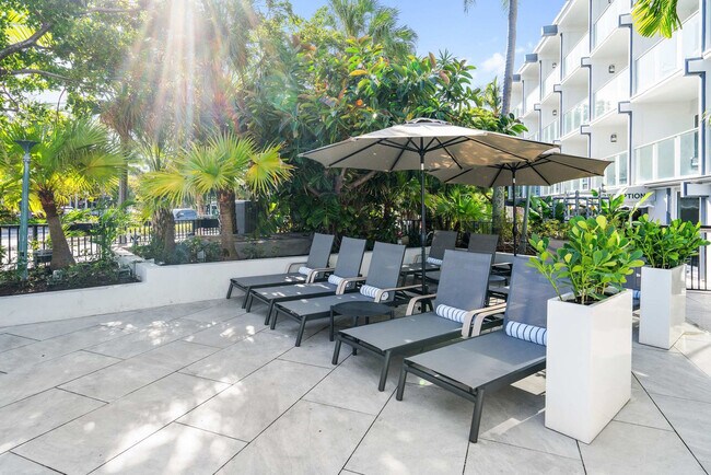 Building Photo - 3821 N Ocean Blvd