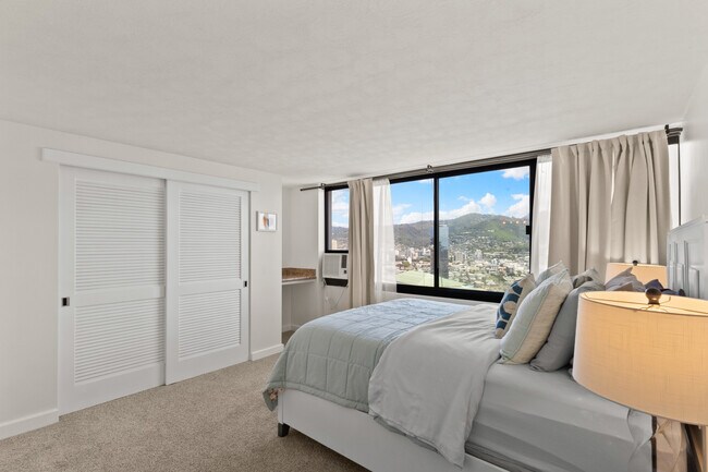 Building Photo - 343 Hobron Ln