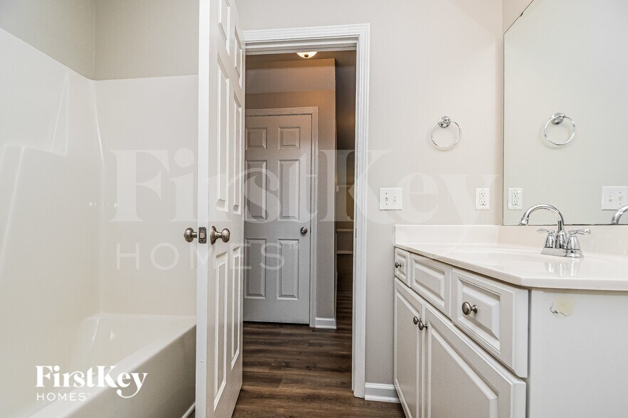 Building Photo - 164 Cool Creek Dr