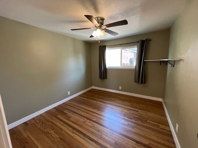 Building Photo - 3-bedroom single story in Turlock!