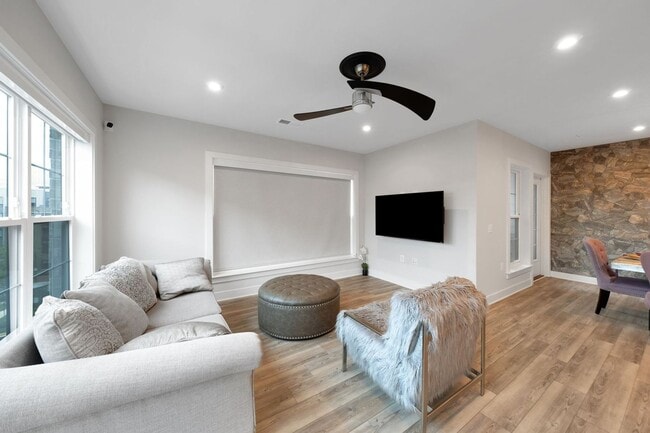 Building Photo - Charming 2BR Condo in National Harbor