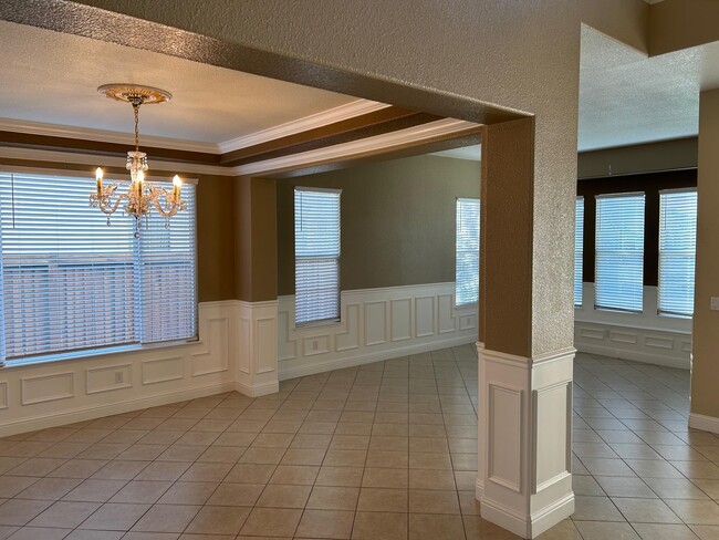 Building Photo - 1849 Alexander Way