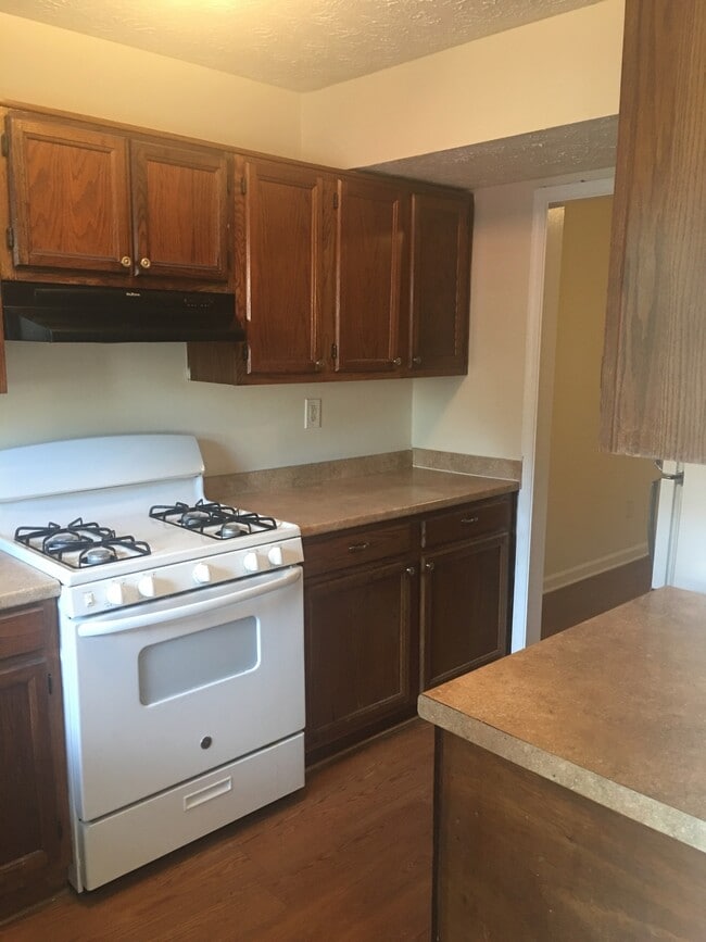 Building Photo - 2184 Wellington Cir