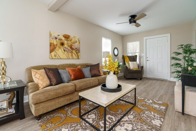 Building Photo - 2220 Sale Rd