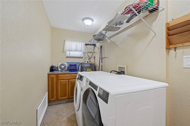 Primary Photo - 1023 SE 15th St