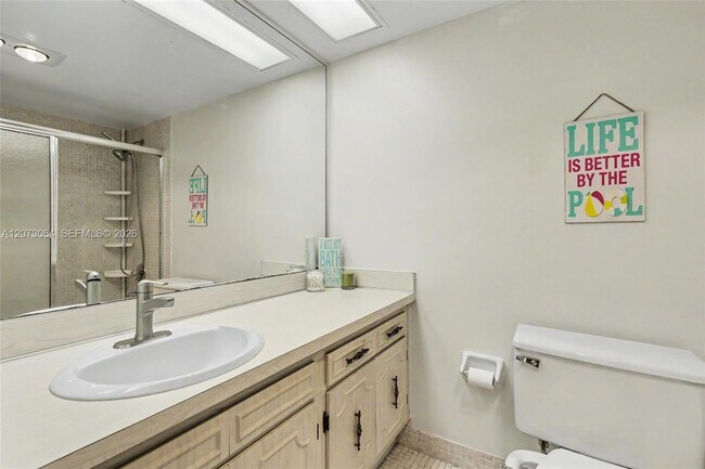 Building Photo - 3090 N Course Dr