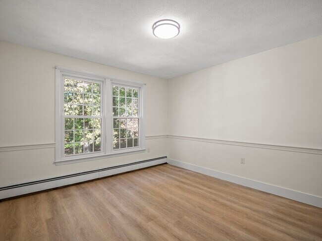 Building Photo - 40 Langley Ln