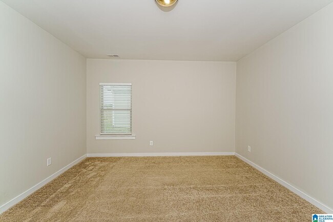 Building Photo - 98 Kings Wy