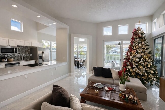 Building Photo - 3038 Marion Ave