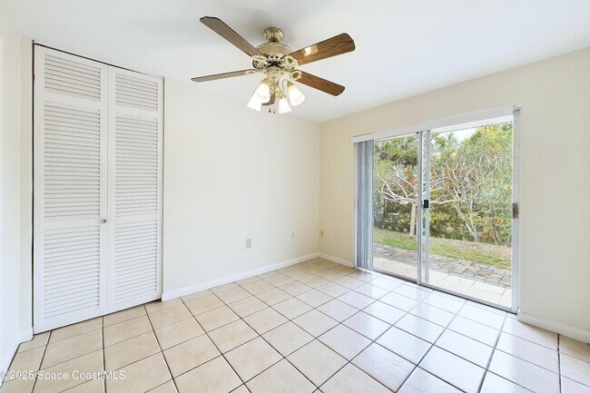 Building Photo - 1202 Yacht Club Blvd