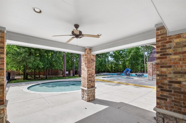 Building Photo - 31722 Royal Woods Ct