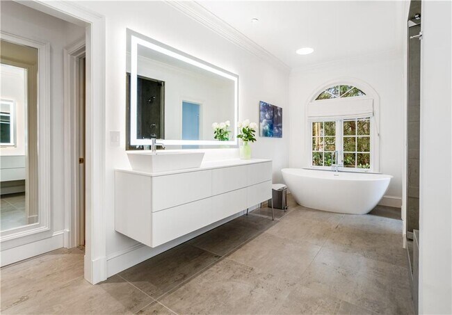 Building Photo - 4224 E Conway Dr NW