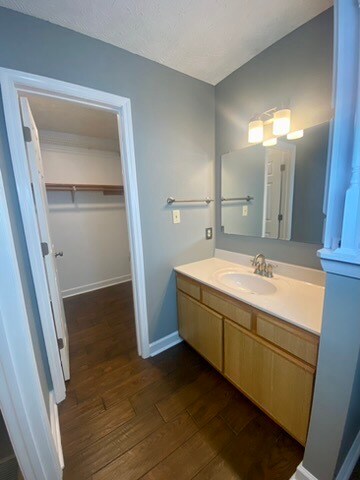 Building Photo - 5681 Pepperbush Dr