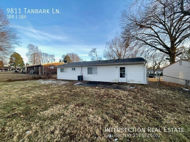 Building Photo - 9811 Tanbark Ln