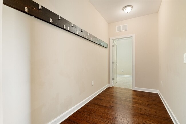 Building Photo - Gorgeous Home in Durham!