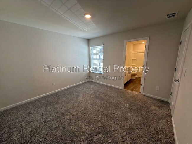 Building Photo - 337 Timberland Ave