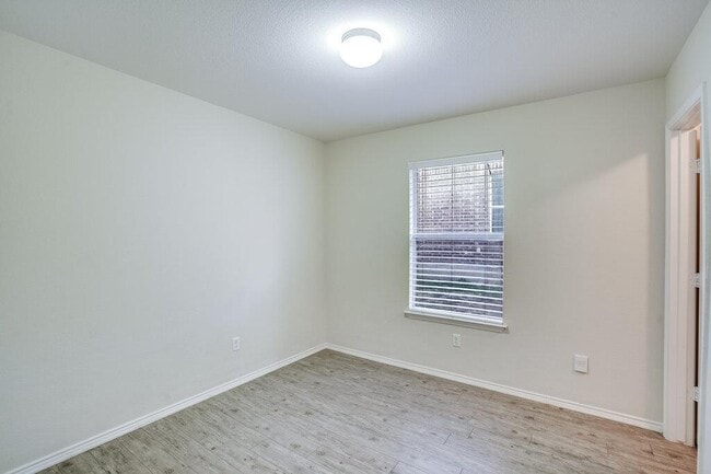 Building Photo - 476 Moonwalker Trail