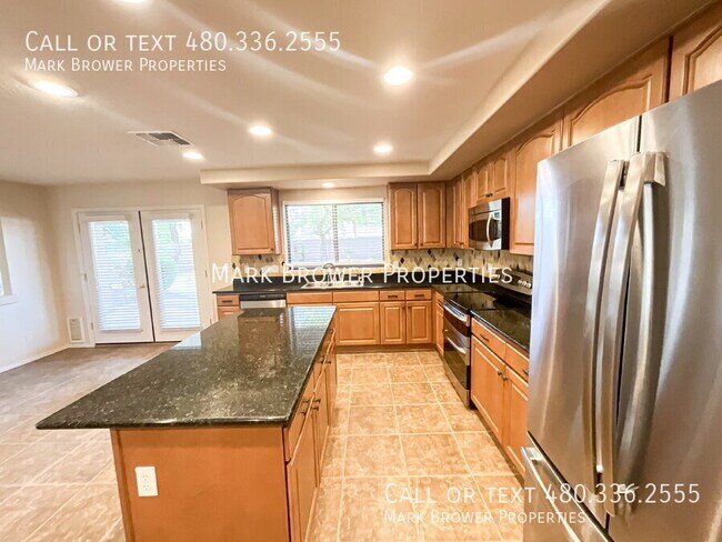 Building Photo - 1648 E Canyon Way