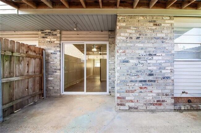 Building Photo - 56 Brandon Hall Dr