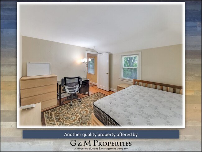 Building Photo - 4-Bedroom Single-Family - Walk to Strong/UofR!