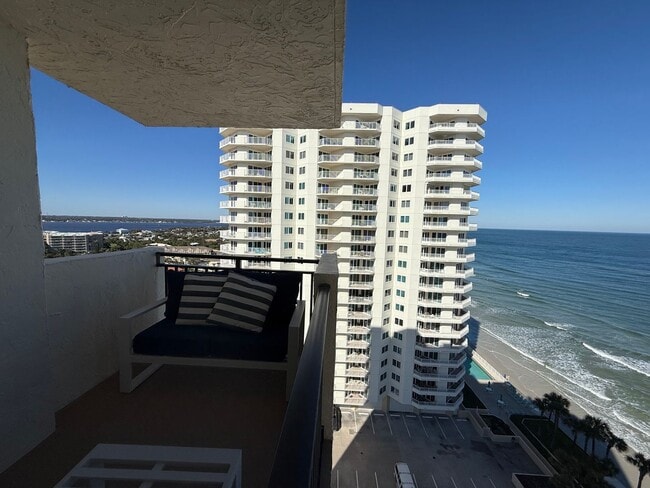 Building Photo - Stunning Atlantic Ocean view 1bedroom 1 bathroom condo