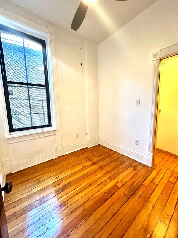 Building Photo - 1656 S Throop St
