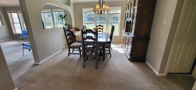 Building Photo - 338 Hicks Farm Rd