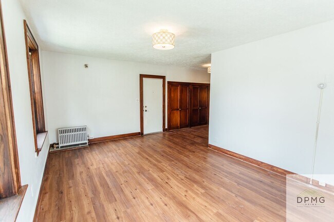 Building Photo - 117 S Hosmer St