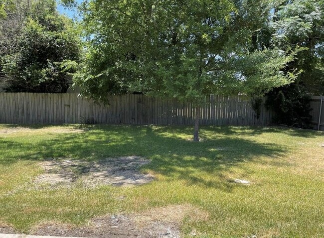 Building Photo - 909 Cripple Creek Dr