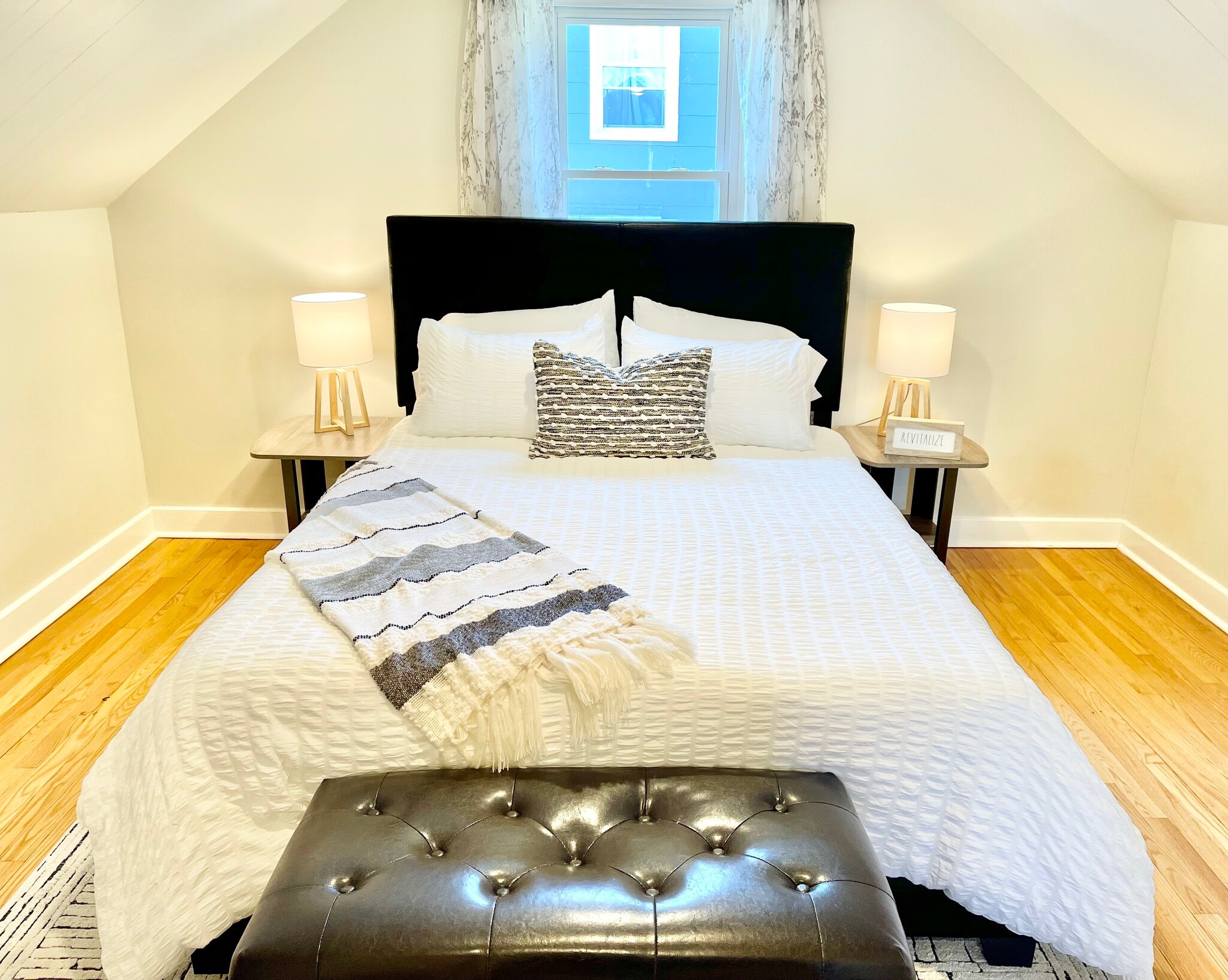 Building Photo - 1325 Willow Dr