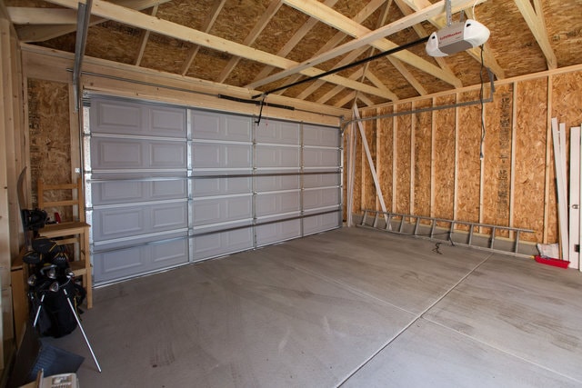 Building Photo - 3835 N Western Ave