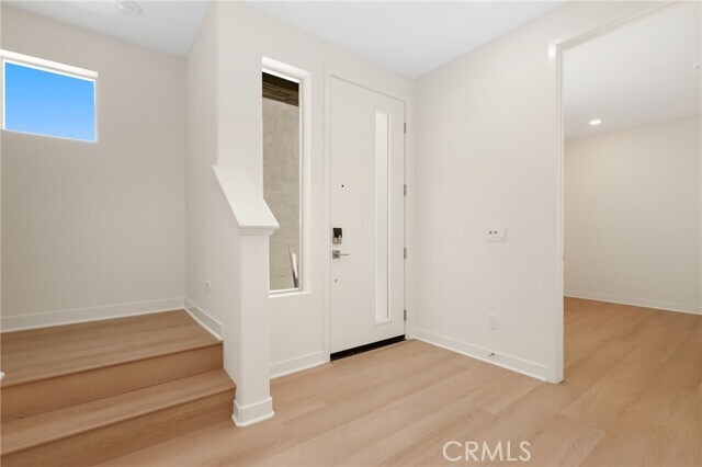 Building Photo - 306 Chorus