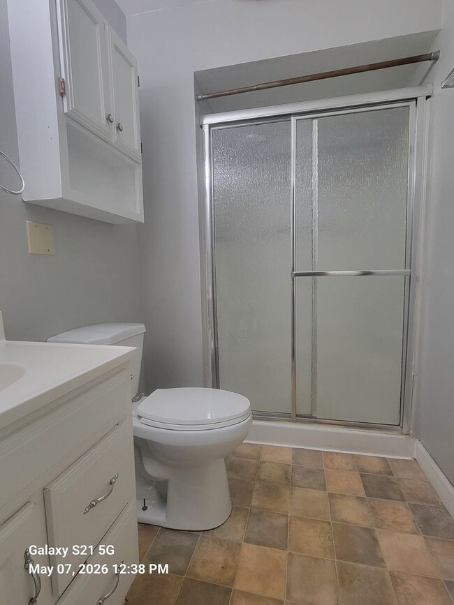 Building Photo - 4 bedroom 3.5 bathrooms townhouse in Kempsville.