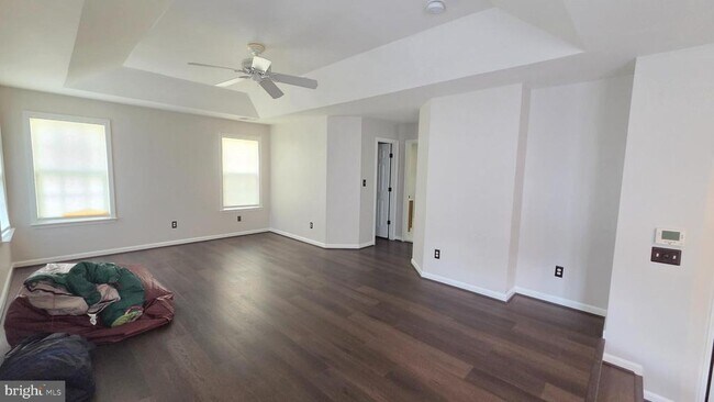Building Photo - 7659 Shuttington Dr