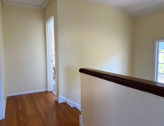 Building Photo - This is a Berkeley Lifestyle. | 3BR | 1.5BA | 1,450 SF | Just Steps from Campus