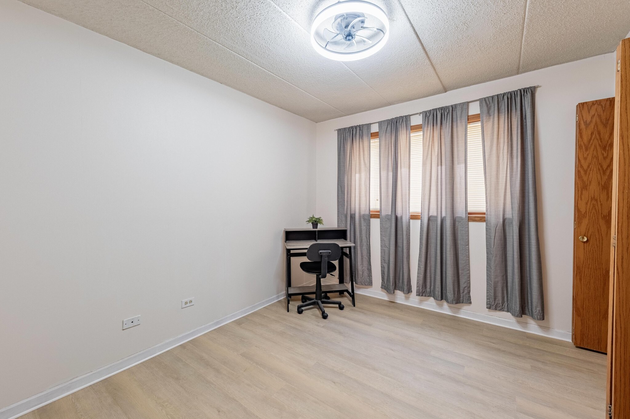 Building Photo - 3103 Grove Ave