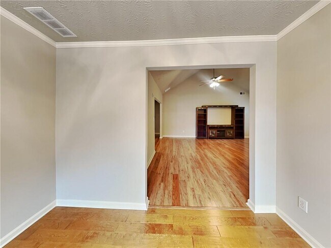 Building Photo - 1020 Declaration Ct