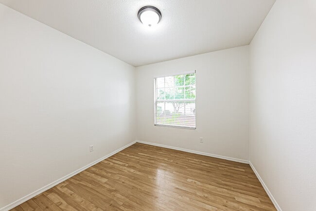 Building Photo - 19949 N 75th Dr