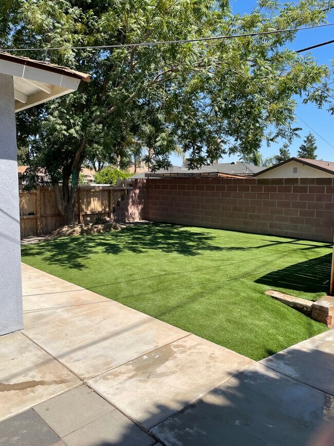 Building Photo - 2709 Cardinal Ave