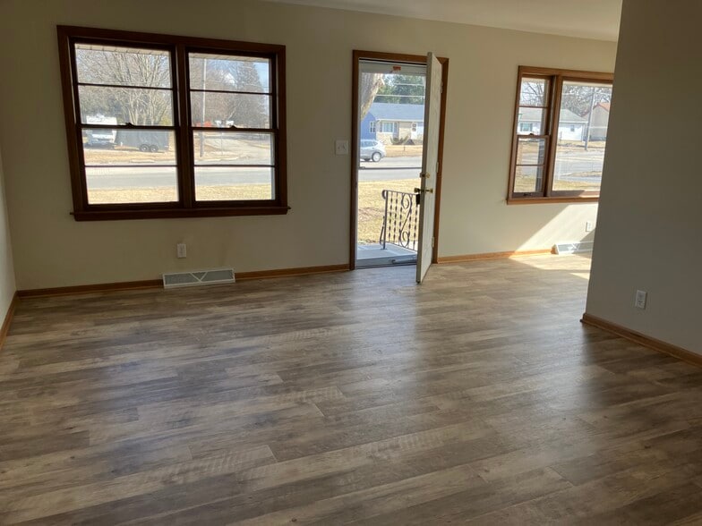 Building Photo - 3984 Owen Center Rd