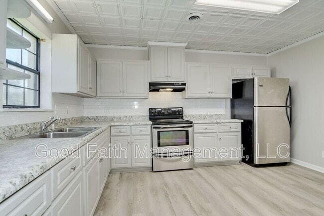 Building Photo - 2401 Norfolk St