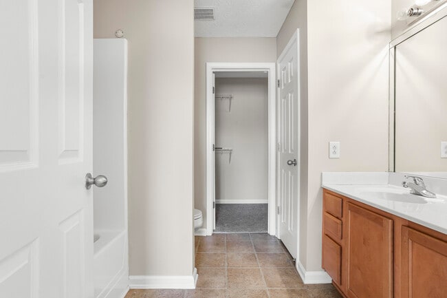 Building Photo - 3020 Maddie Ln