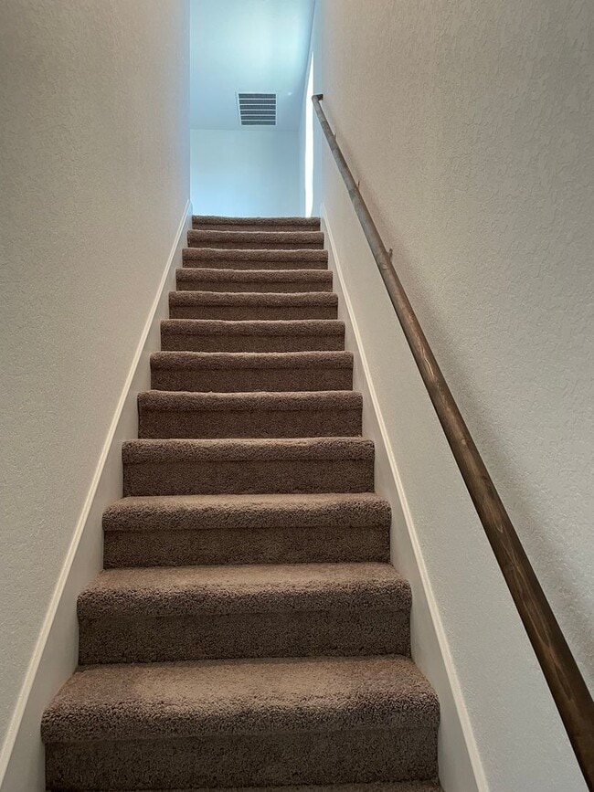 Building Photo - Spacious 4-Bedroom Home with Huge Backyard...