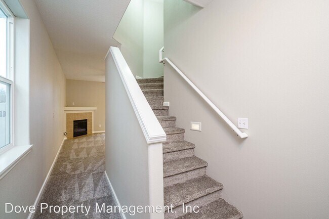 Building Photo - 3 br, 2.5 bath House - 12412 NE 70th Circle