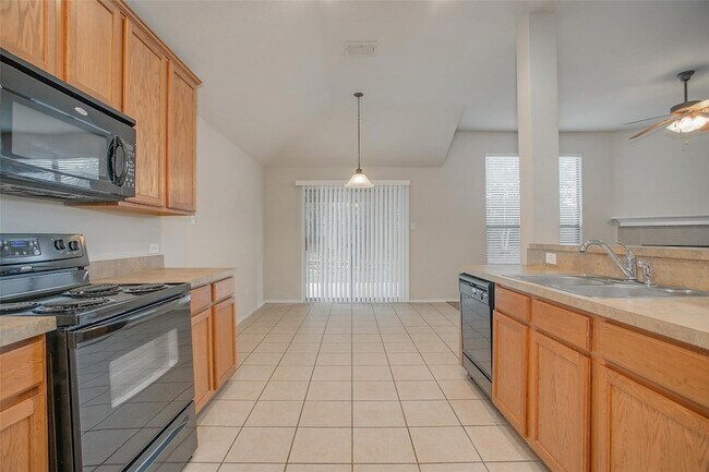 Building Photo - 6000 Stirrup Iron Dr