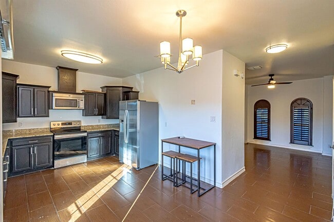 Building Photo - 10706 International Blvd